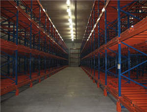 壓入式貨架(後推式貨架)